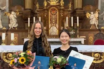 HMTM-Studentinnen Laura Schlappa und Yewon Choi